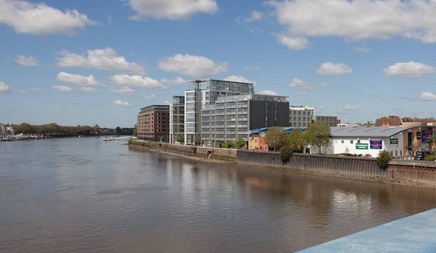 Hurlingham & Whiffen Wharves