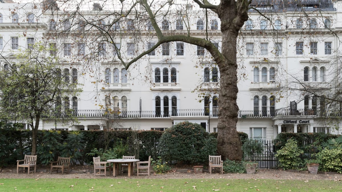 22 Kensington Gardens Square