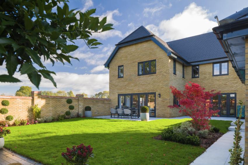Hayfield Lodge