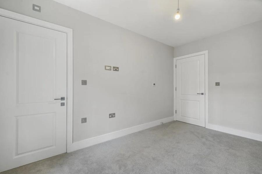 Easton Lodge Home Reach