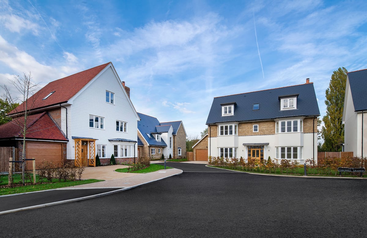 London Square Chigwell Village