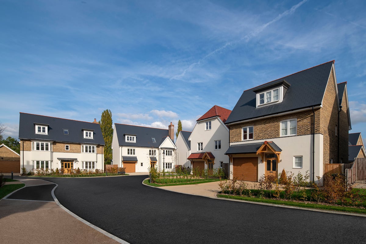 London Square Chigwell Village