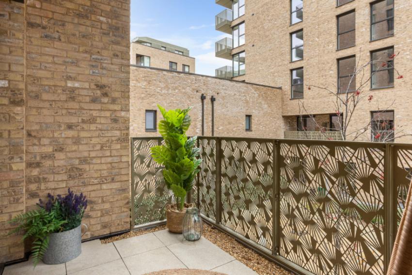 The Chain, Shared Ownership