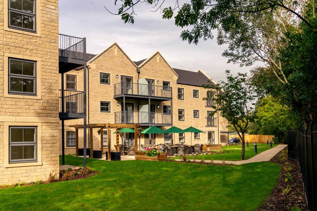 Summer Manor