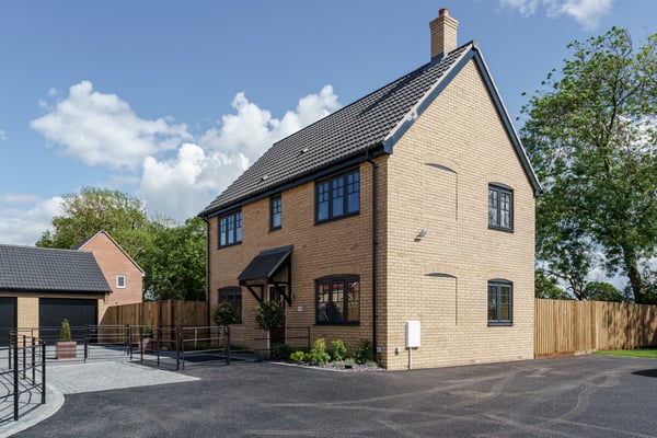 Nutmeg - 3 Bedroom House - Image 1