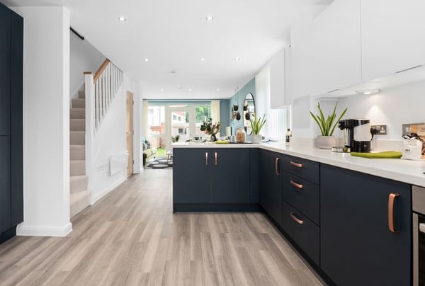 4 bedroom apartment for rent - Image 3