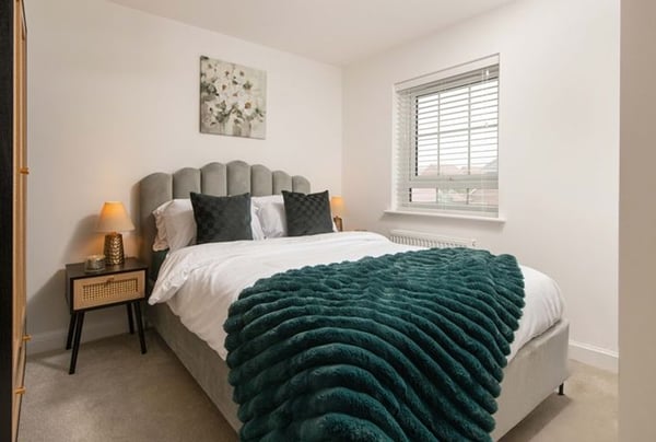 2 bedroom house for sale - Image 3