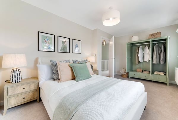 4 bedroom house for sale - Image 2