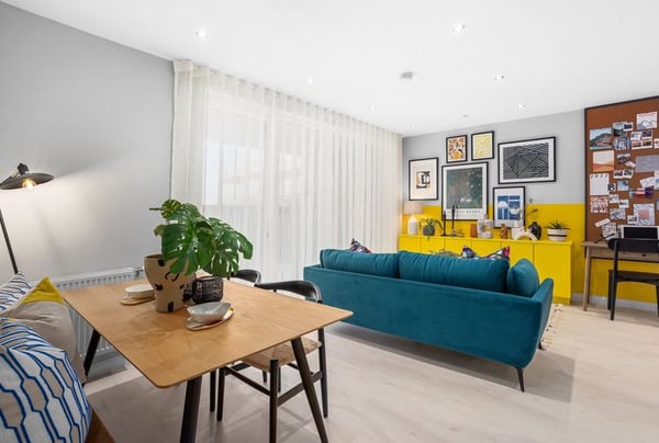 1 bedroom apartment for sale - Image 2