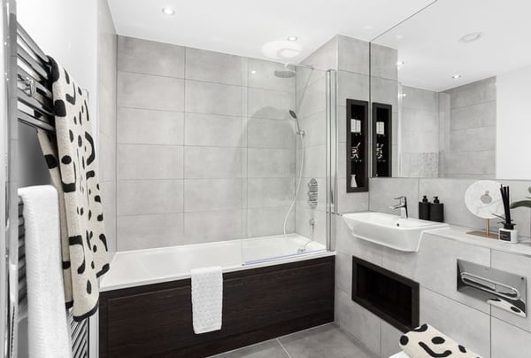 3 bedroom apartment for sale - Image 3