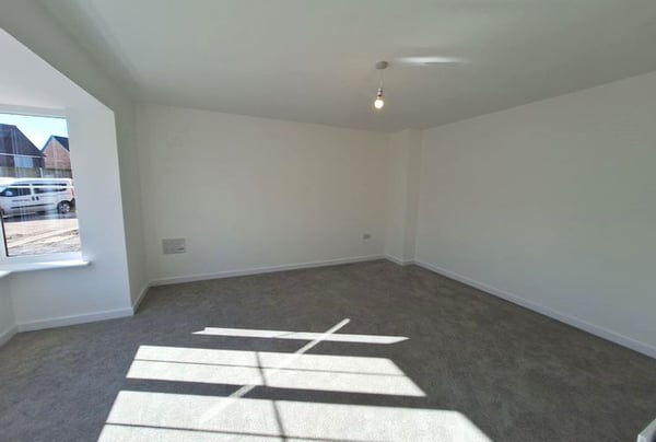 4 bedroom house for sale - Image 3