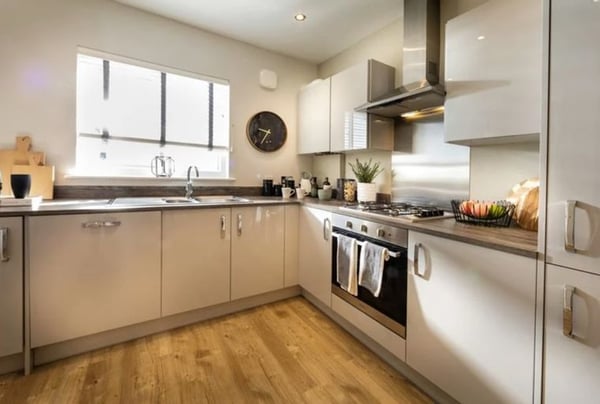 3 bedroom house for sale - Image 3