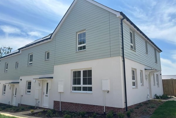 3 bedroom house for sale - Image 1