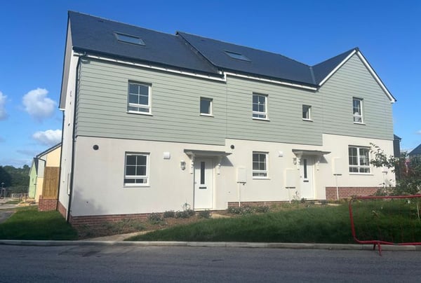 3 bedroom house for sale - Image 1
