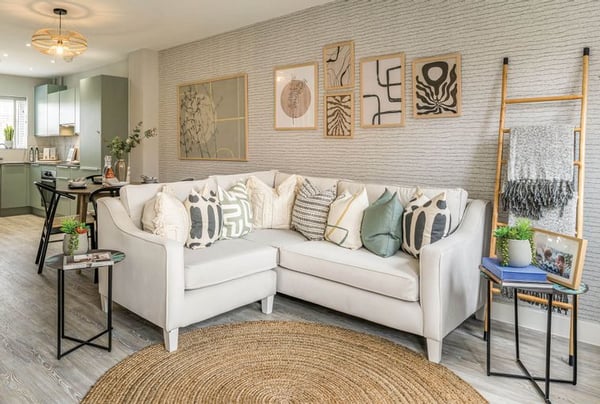 2 bedroom house for sale - Image 1