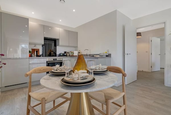 1 bedroom apartment for sale - Image 3
