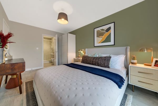 3 bedroom apartment for sale - Image 3