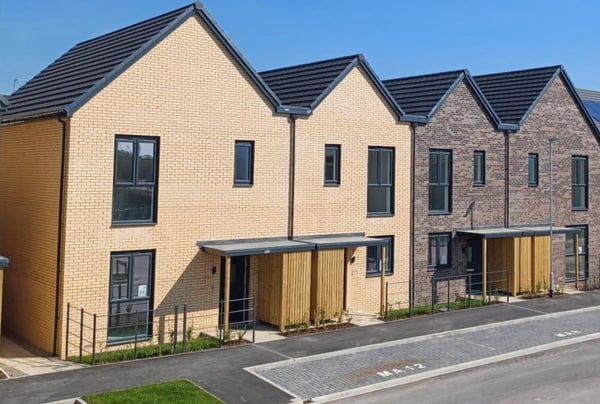 3 bedroom house for sale - Image 1