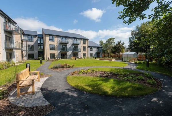 1 bedroom apartment for sale - Image 1