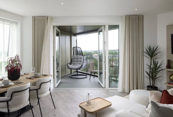 3 bedroom apartment for sale - Image 1