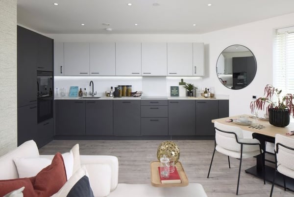 3 bedroom apartment for sale - Image 2