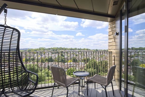 2 bedroom apartment for sale - Image 1