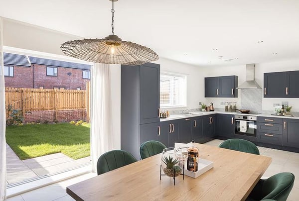 3 bedroom house for sale - Image 1