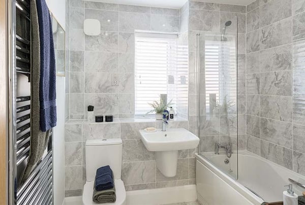 3 bedroom house for sale - Image 1