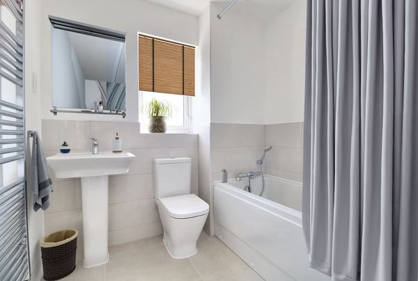 3 bedroom house for sale - Image 3