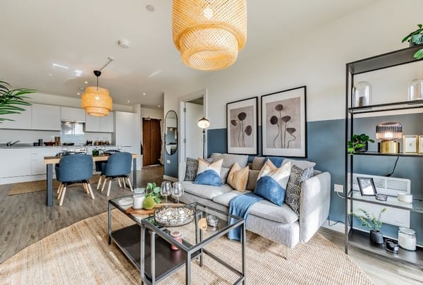 2 bedroom apartment for sale - Image 1
