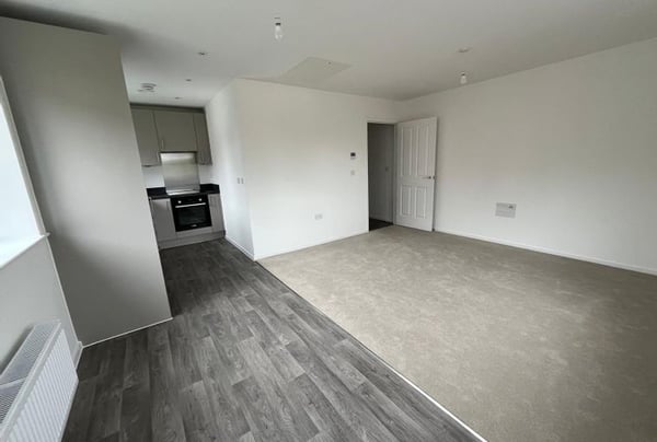 2 bedroom apartment for sale - Image 1
