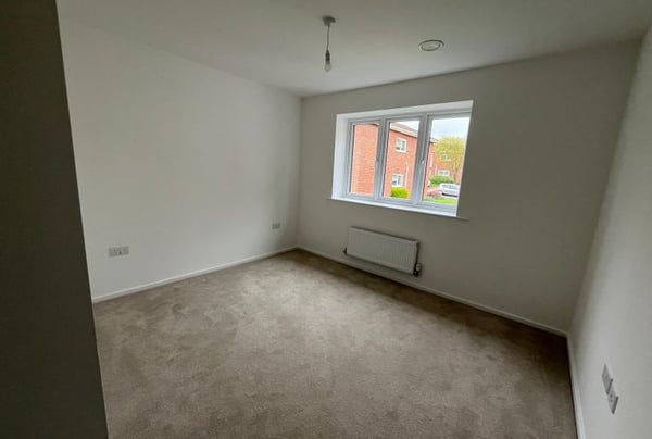 2 bedroom apartment for sale - Image 3