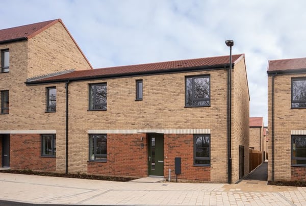 3 bedroom house for sale - Image 1
