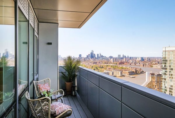 1 bedroom apartment for sale - Image 2