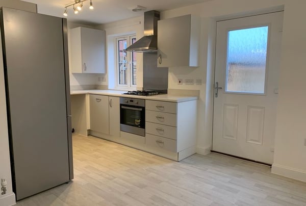3 bedroom house for sale - Image 3