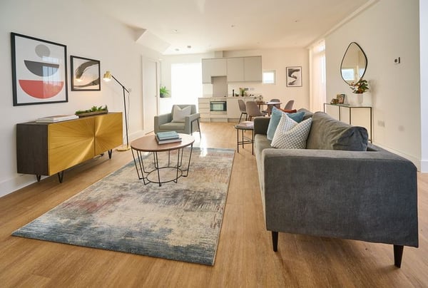 2 bedroom house for sale - Image 1