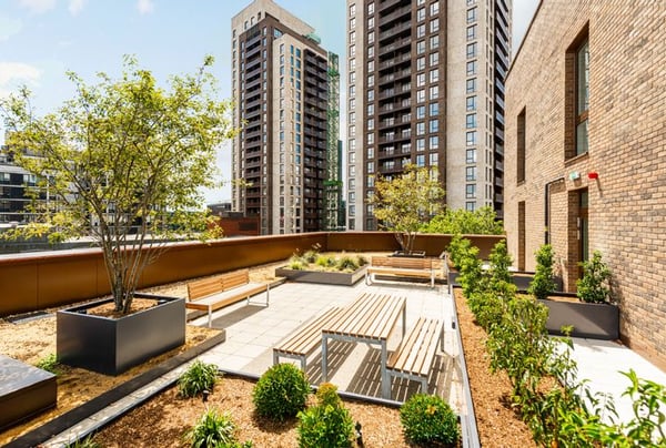 2 bedroom apartment for sale - Image 2