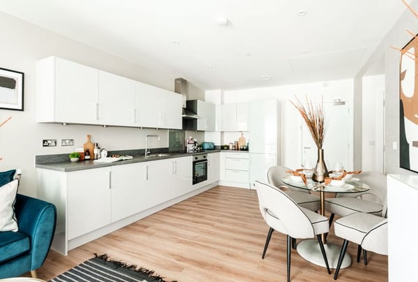 2 bedroom apartment for sale - Image 3