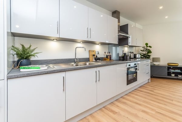 2 bedroom apartment for sale - Image 2
