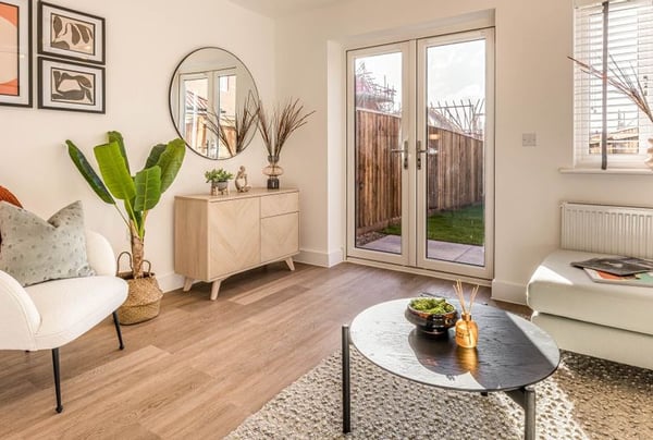 2 bedroom house for sale - Image 3