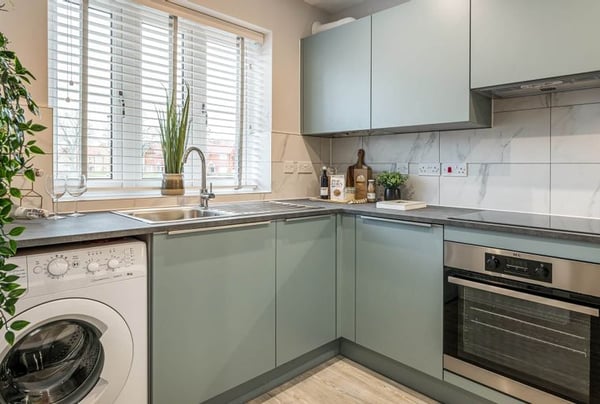 3 bedroom house for sale - Image 2