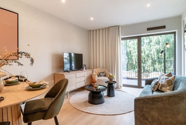 2 bedroom apartment for sale - Image 1