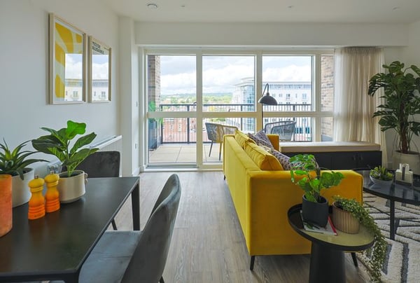 2 bedroom apartment for sale - Image 2