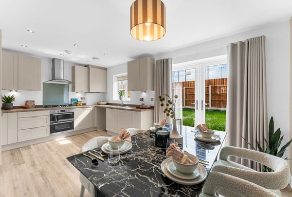 3 bedroom house for sale - Image 3