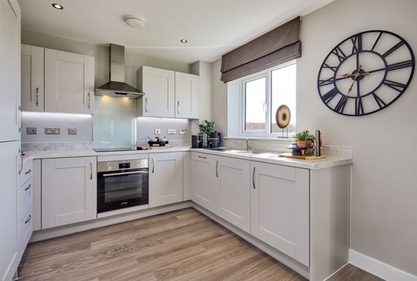 4 bedroom house for sale - Image 1