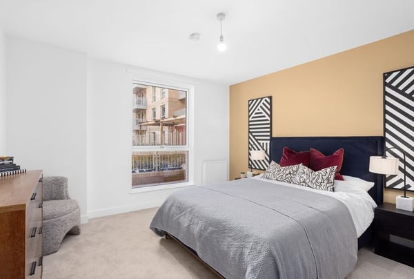 2 bedroom apartment for sale - Image 2
