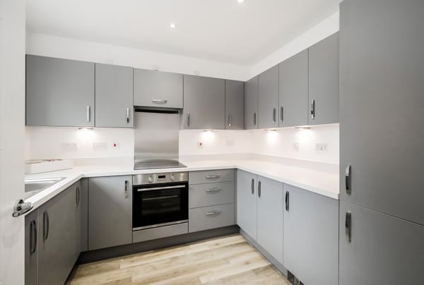 3 bedroom house for sale - Image 3