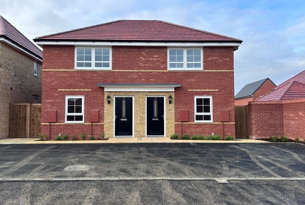 3 bedroom house for sale - Image 1