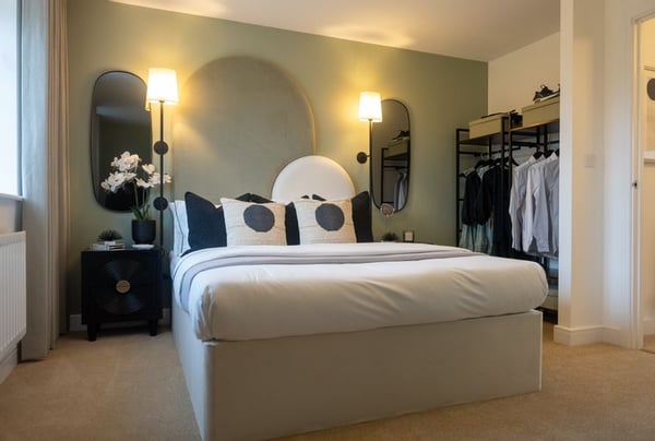 2 bedroom house for sale - Image 3