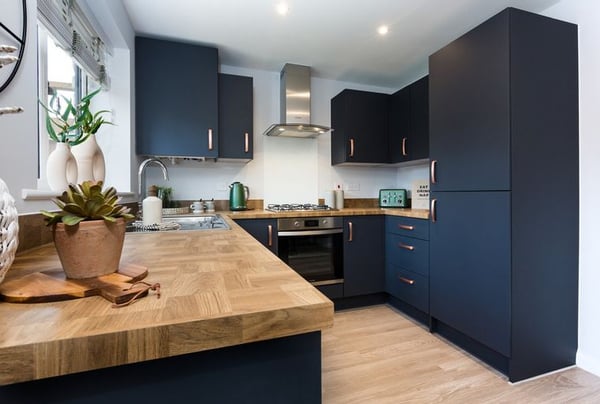 3 bedroom house for sale - Image 2